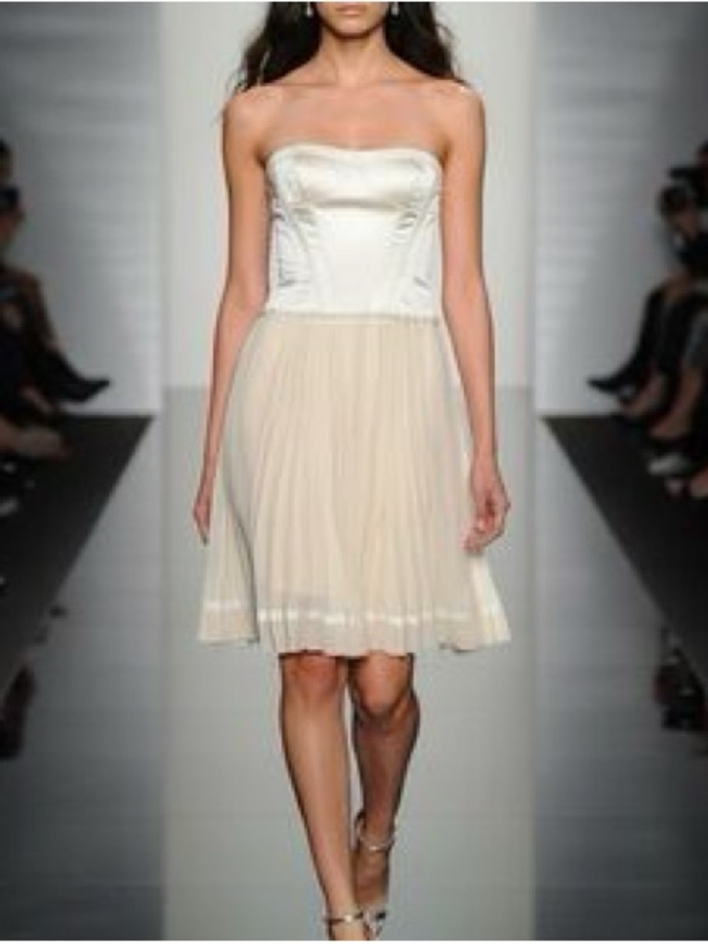 BCBGMAXAZRIA Runway Limited Edition Ivory Silk strapless Dress